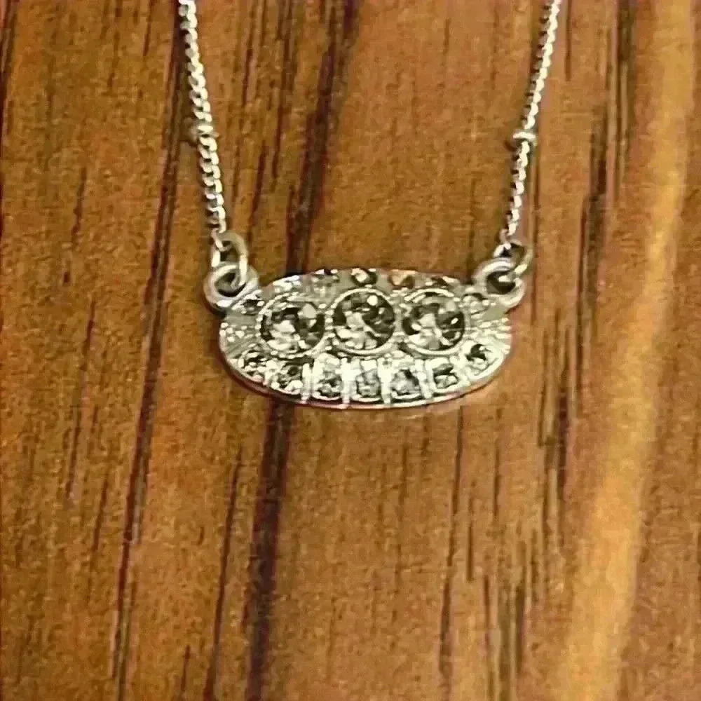 Beautiful CZ Diamond Style Vintage Necklace with Push Clasp